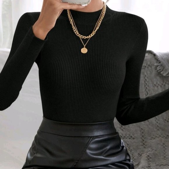 CHIC DOLLZ Black Staple layering piece top - Picture 1 of 6
